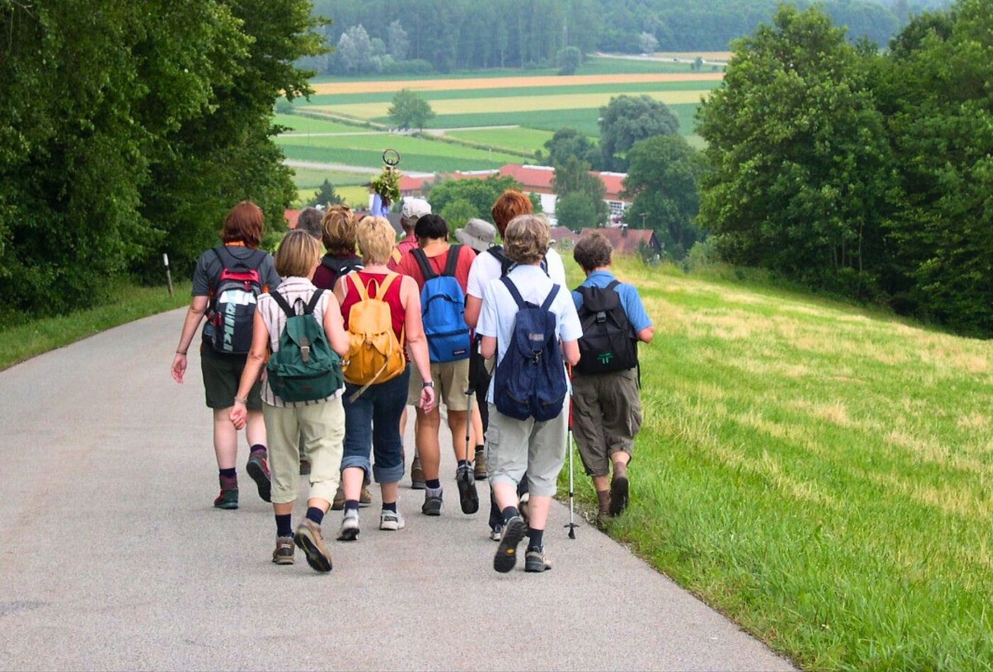 Pilgerwegbegleiter 2026.jpg